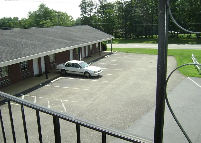 Surry Inn - Dobson